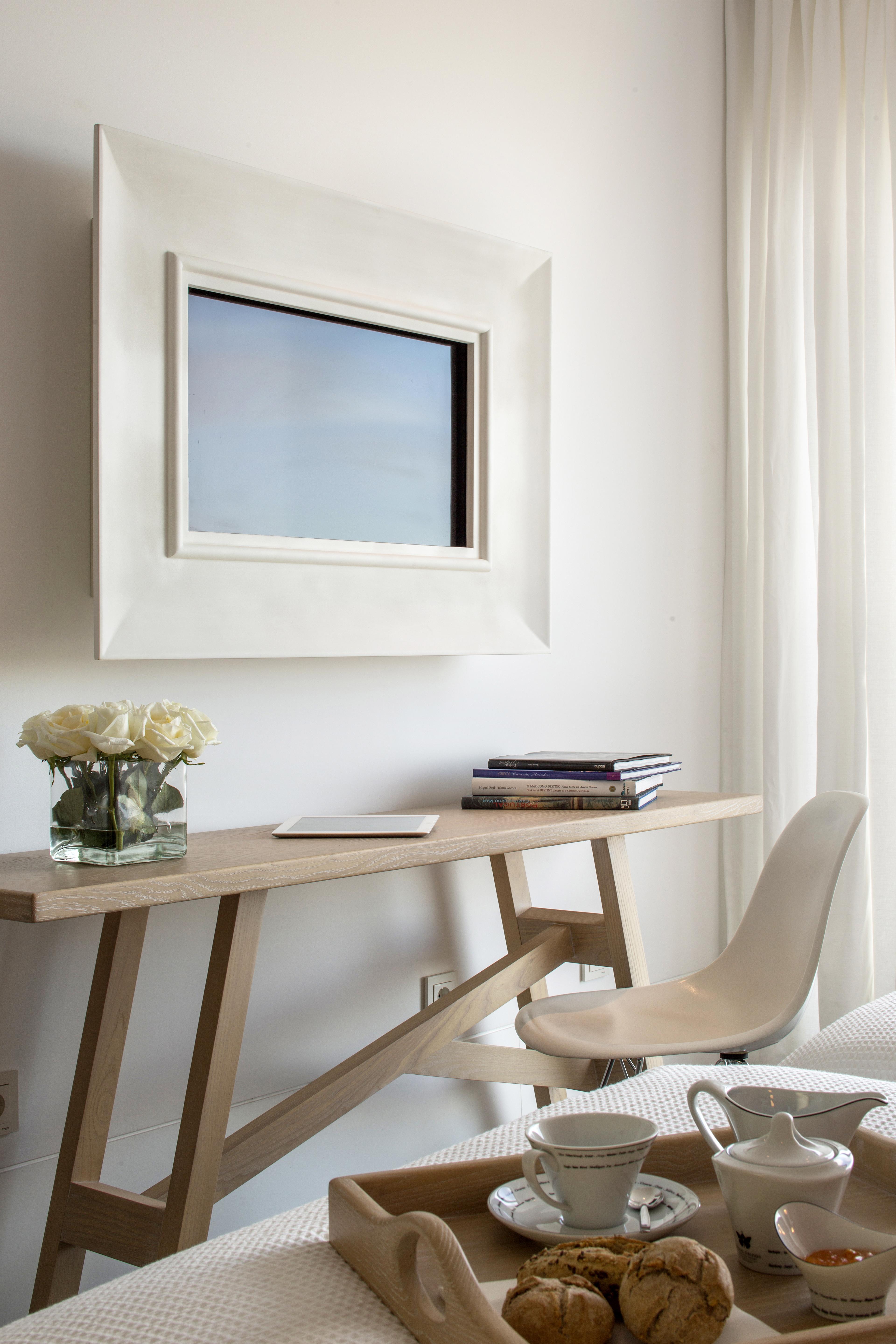 אובידוס Evolutee Hotel מראה חיצוני תמונה A table with a mirror