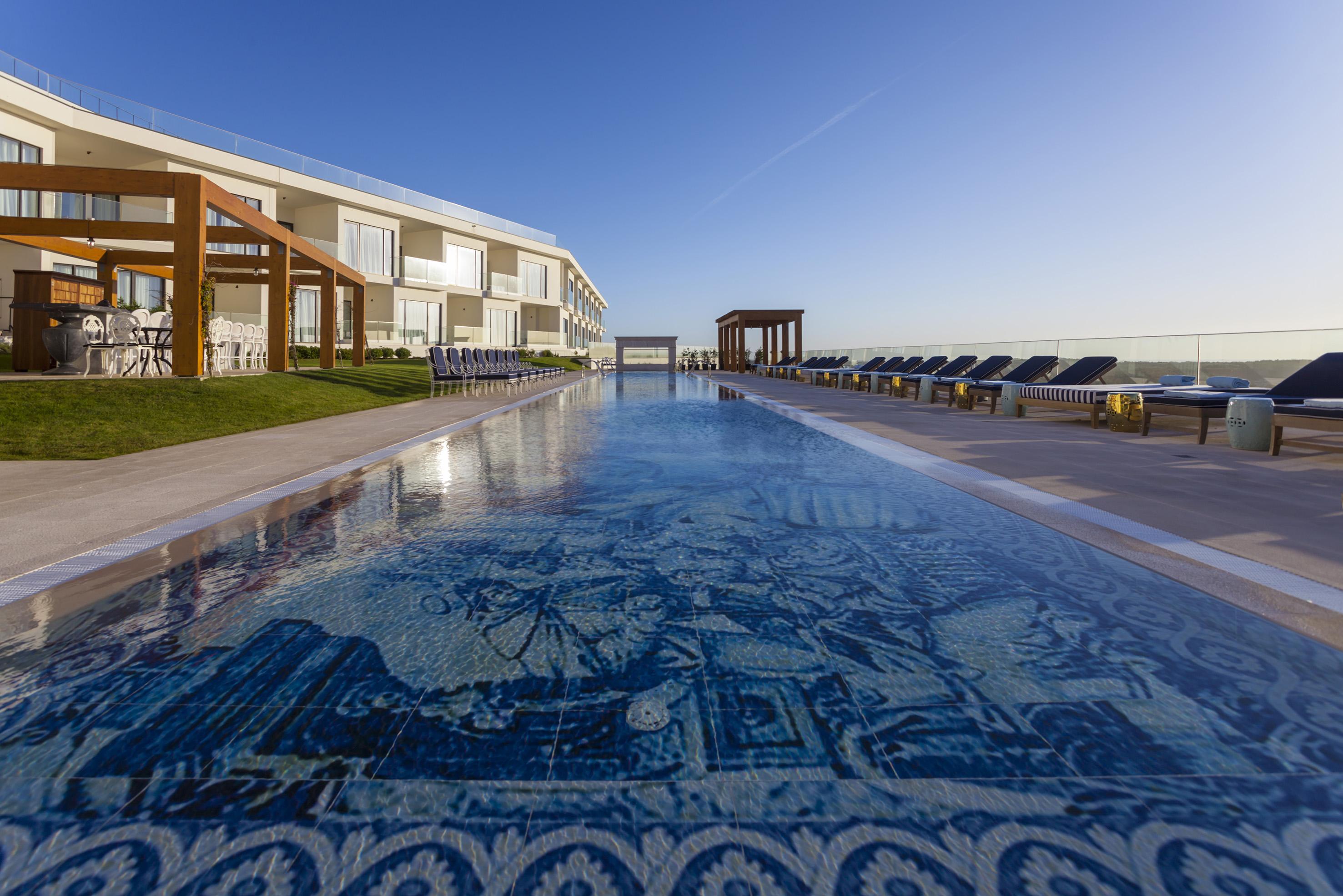 אובידוס Evolutee Hotel מראה חיצוני תמונה Infinity pool at the hotel